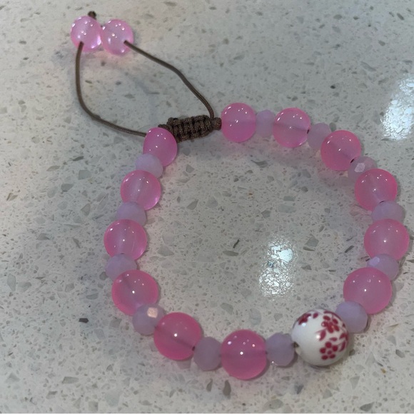 Pink adjustable bracelet - Picture 2 of 2